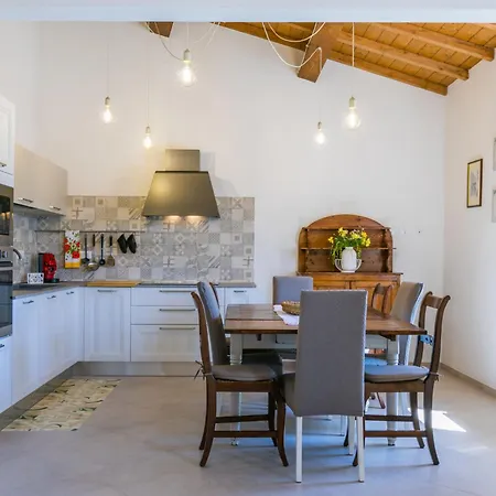 Casa Del Pozzo By Interhome Апартаменты