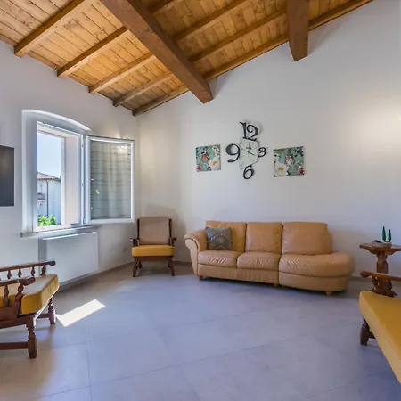 Casa Del Pozzo By Interhome