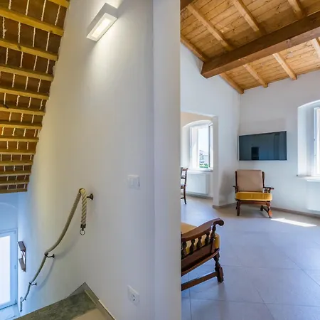 Casa Del Pozzo By Interhome Апартаменты *