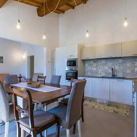 Casa Del Pozzo By Interhome